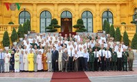 Les anciens prisonniers révolutionnaires reçus par le président Truong Tan Sang