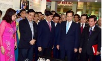 Vernissage d’une exposition sur les progrès socio-économiques du Vietnam