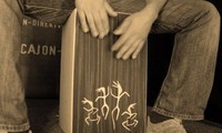 Le « Cajón », une percussion de poche