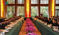 Le Vietnam et la Chine intensifient leurs relations