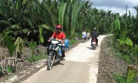 Trà Vinh: les routes avancent, la pauvreté recule...     