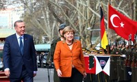 Angela Merkel en Turquie pour endiguer le flux de réfugiés syriens