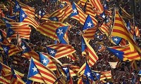 Catalogne: le Parlement régional vote pour la rupture avec l'Espagne 