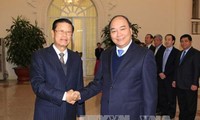 Entretien entre Nguyen Xuan Phuc et Somsavat Lengsavath