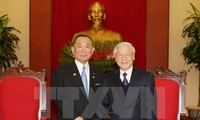 Le président du sénat japonais termine sa visite au Vietnam