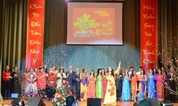 La diaspora vietnamienne à l’étranger fête le Têt du singe 2016