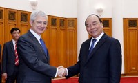 Nguyen Xuan Phuc reçoit Claude Bartolone