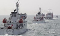 Trois bateaux chinois dans les eaux des îles de Senkaku