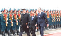 Le Premier ministre Nguyen Xuan Phuc est arrivé à Moscou