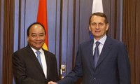 Nguyên Xuân Phuc rencontre le président de la Douma russe