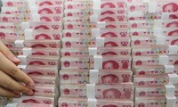 Le renminbi connaît son plus bas niveau depuis 5 ans