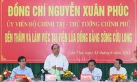 Le Premier ministre Nguyen Xuan Phuc dans le delta du Mékong