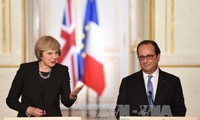 Brexit : Hollande accepte de "laisser du temps" à la Grande-Bretagne