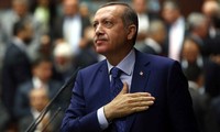 Erdogan en Russie pour relancer ses relations avec Poutine