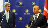 Cavusoglu s’entretient avec Kerry sur l’extradition de Gulen