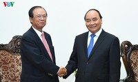 Un ministre cambodgien reçu par Nguyen Xuan Phuc