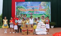 La fête de la mi-automne pour les enfants démunis de Bac Kan