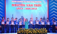 Remise des prix Nguyên Van Trôi aux meilleurs ouvriers 