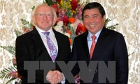 Le président irlandais rencontre les autorités de Ho Chi Minh-ville