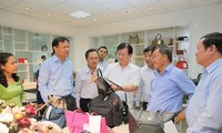 Trinh Dinh Dung travaille avec l’Association des producteurs de maroquinerie