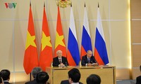 Nguyên Phu Trong remercie Vladimir Poutine