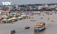 Dans quelle région du Vietnam peut-on trouver des circuits fluviaux?