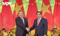 Entretien entre Pham Minh Chinh et Li Qiang