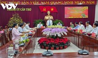 Trân Thanh Mân travaille avec le Comité du Parti de la ville de Cân Tho