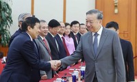 Tô Lâm reçoit les participants du 7ᵉ Colloque international de vietnamologie