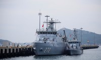 Royal Malaysian Navy ships pay courtesy visit to Khanh Hoa