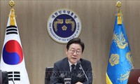 South Korean president calls for peace on Korean Peninsula