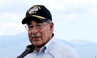 Menteri Pertahanan Amerika Leon Edward Panetta melakukan kunjungan kehormatan kepada Perdana Menteri Vietnam Nguyen Tan Dung.