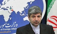 Iran dengan mendadak menyatakan menghentikan pengayaan uranium.