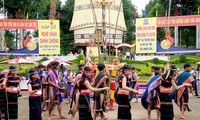 Satu eksperimen untuk mengkonservasikan tata ruang budaya gong dan bonang  daerah Tay Nguyen