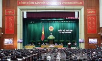 Majelis nasional Vietnam terus membahas Rancangan Amandemen Undang-Undang Dasar tahun 1992