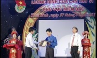 Jumpa pers tentang penyampaian penghargaan Luong Dinh Cua ke-8