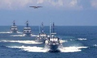 Ada sedikit-dikitnya 40 kapal militer ikut serta dalam latihan perang bersama Angkatan Laut ASEAN plus 8