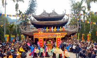 Kota Hanoi membuat persiapan bagi pesta pagoda Huong