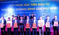 Provinsi Quang Binh berkomitmen berjalan seperjalanan dengan para investor