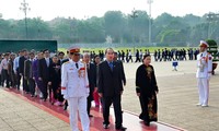 Kongres Nasional ke-8 Front Tanah Air Vietnam melakukan sidang pertama