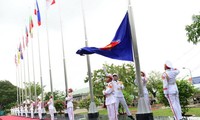 Upacara bendera dan peringatan ulang tahun ke-20 masuknya Vietnam ke dalam ASEAN