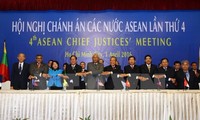 Konferensi ke-4 Ketua Mahkamah Agung ASEAN mengeluarkan pernyataan bersama kota Ho Chi Minh