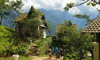 Pariwisata provinsi Ca Mau dan Sa Pa menyambut jumlah besar wisatawan pada kesempatan Hari Raya Tet