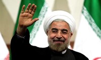 Menyambut baik terpilih kembali  Hassan Rouhani  menjadi Presiden Republik Islam Iran