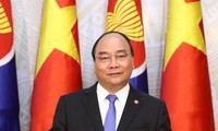 Vietnam menegaskan pesan kuat yaitu bersama-sama membanngun satu Komunitas ASEAN yang bersatu dan mandiri