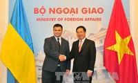 Pembicaraan antara Deputi PM, Menlu Vietnam, Pham Binh Minh dan Menlu Ukraina, Pavlo Klimkin