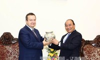 PM Nguyen Xuan Phuc menerima Deputi Pertama PM, Menlu Serbia Ivica Dacic