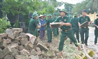 Pekerjaan mengatasi akibat taupan doksuri di daerah-daerah