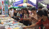 Pembukaan Festival Buku Hanoi ke-4