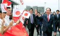 Media Jepang meliput dengan hormat  kunjungan Presiden Tran Dai Quang